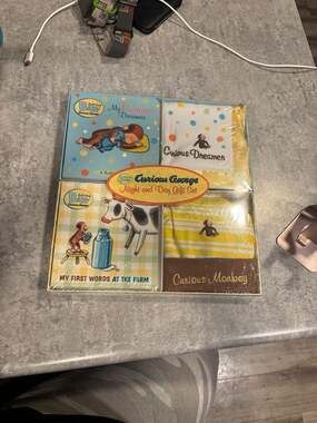 Curious Baby Curious George Night and Day Gift Set Board Books and Clothing